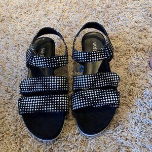 Vaneli Black and White sandals size 7.5